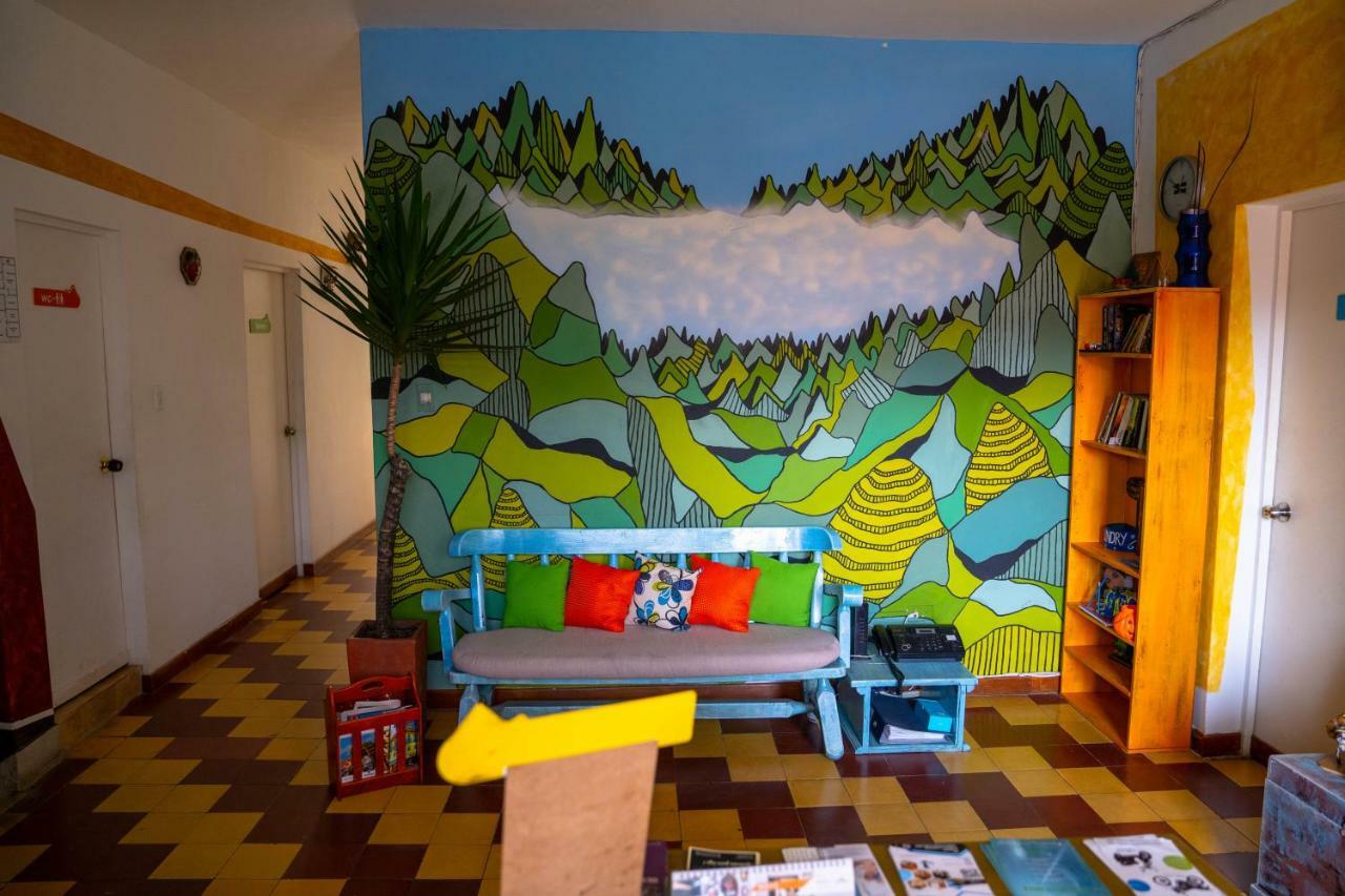 Los Andes Hostel Medellín Eksteriør bilde
