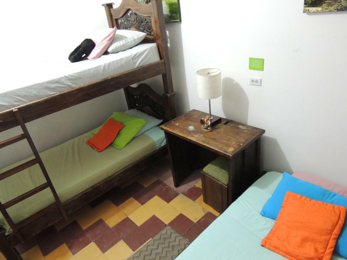 Los Andes Hostel Medellín Eksteriør bilde